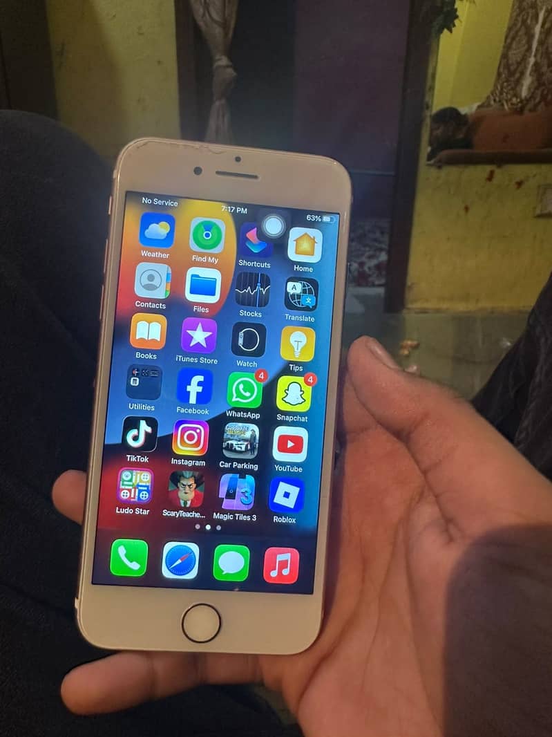 Apple iPhone 7 1
