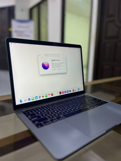 MacBook Pro 13-inch (2017) – Core i5 / 8GB RAM / 256GB SSD – Excellen