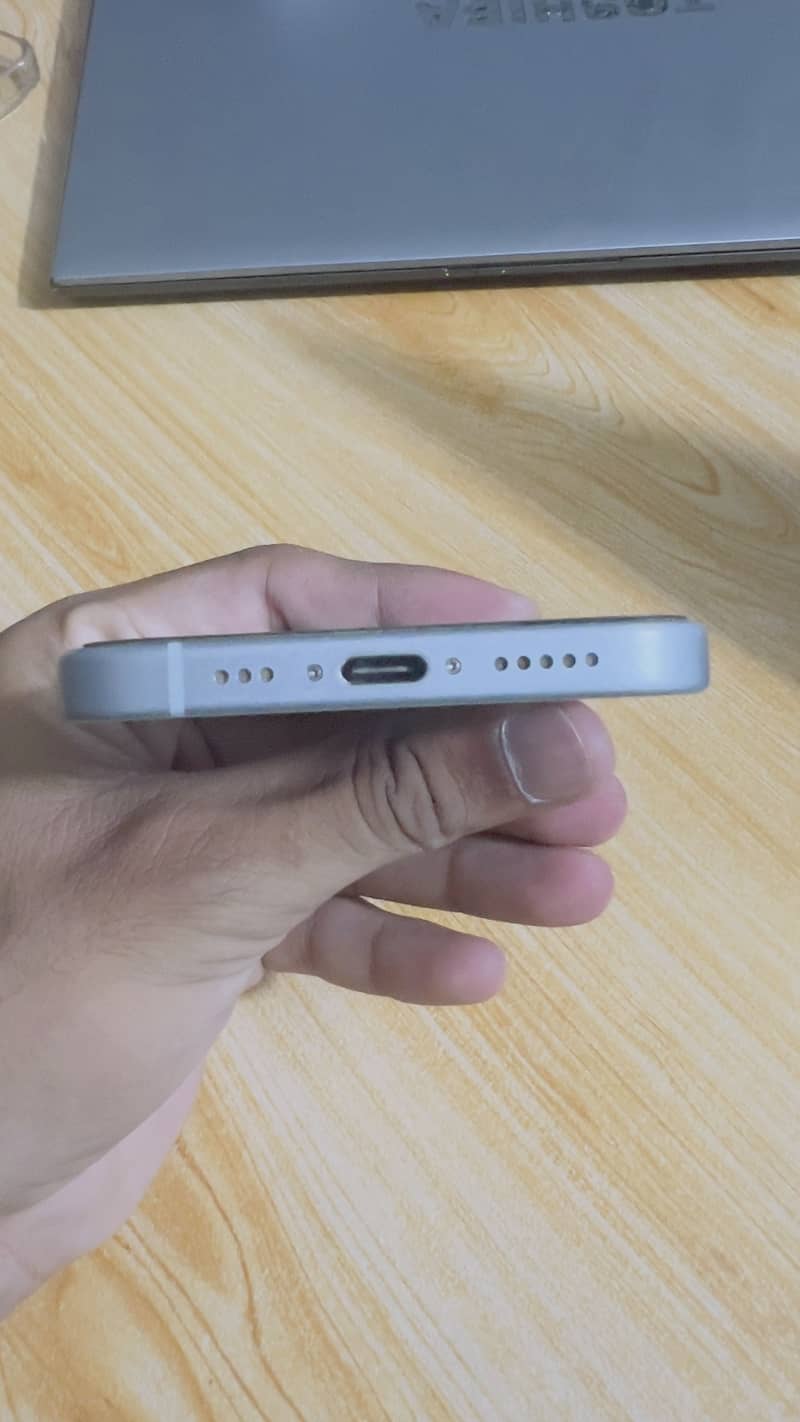 Apple iPhone 15 3