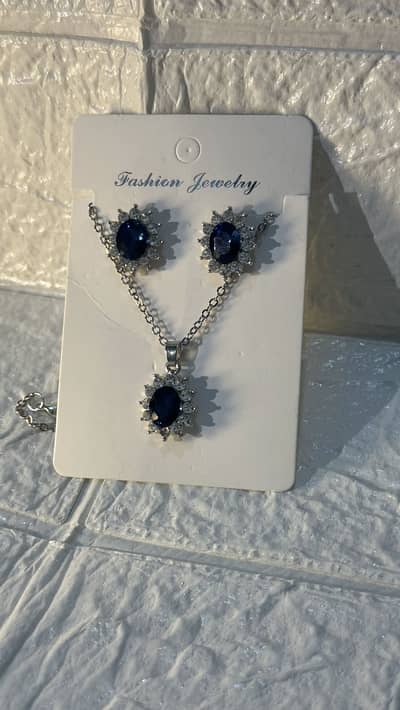 Blue Crystal Necklace Set | Earrings Included