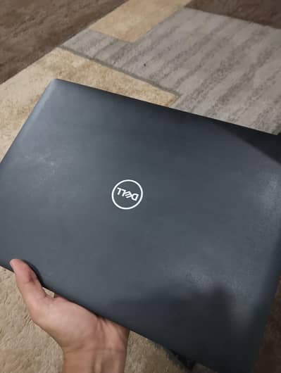 Dell core i5 7th gen | 8gb ram | ssd | 75 hertz display .