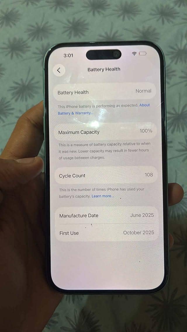 Apple iPhone 16 4