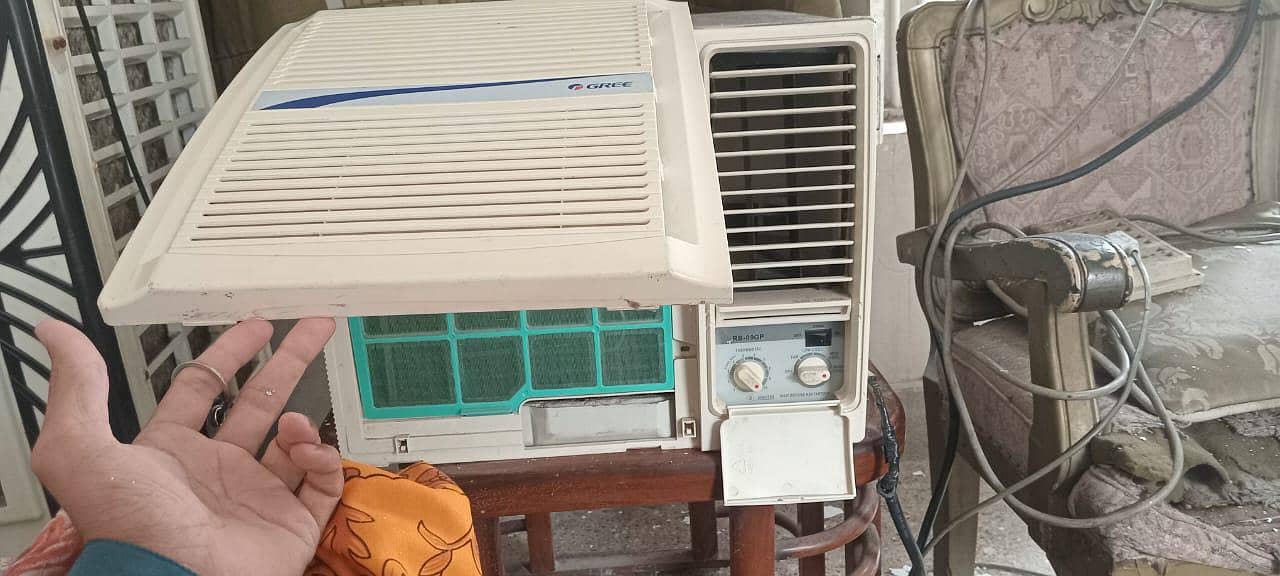 Window AC good condition 4