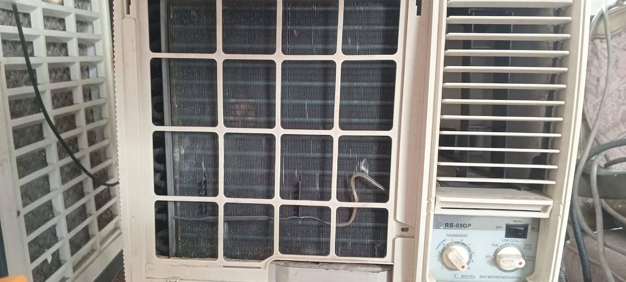 Window AC good condition 5