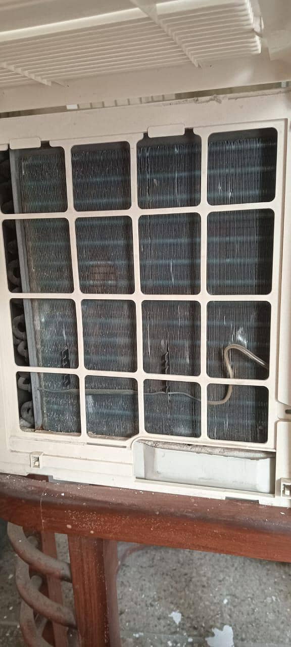 Window AC good condition 6