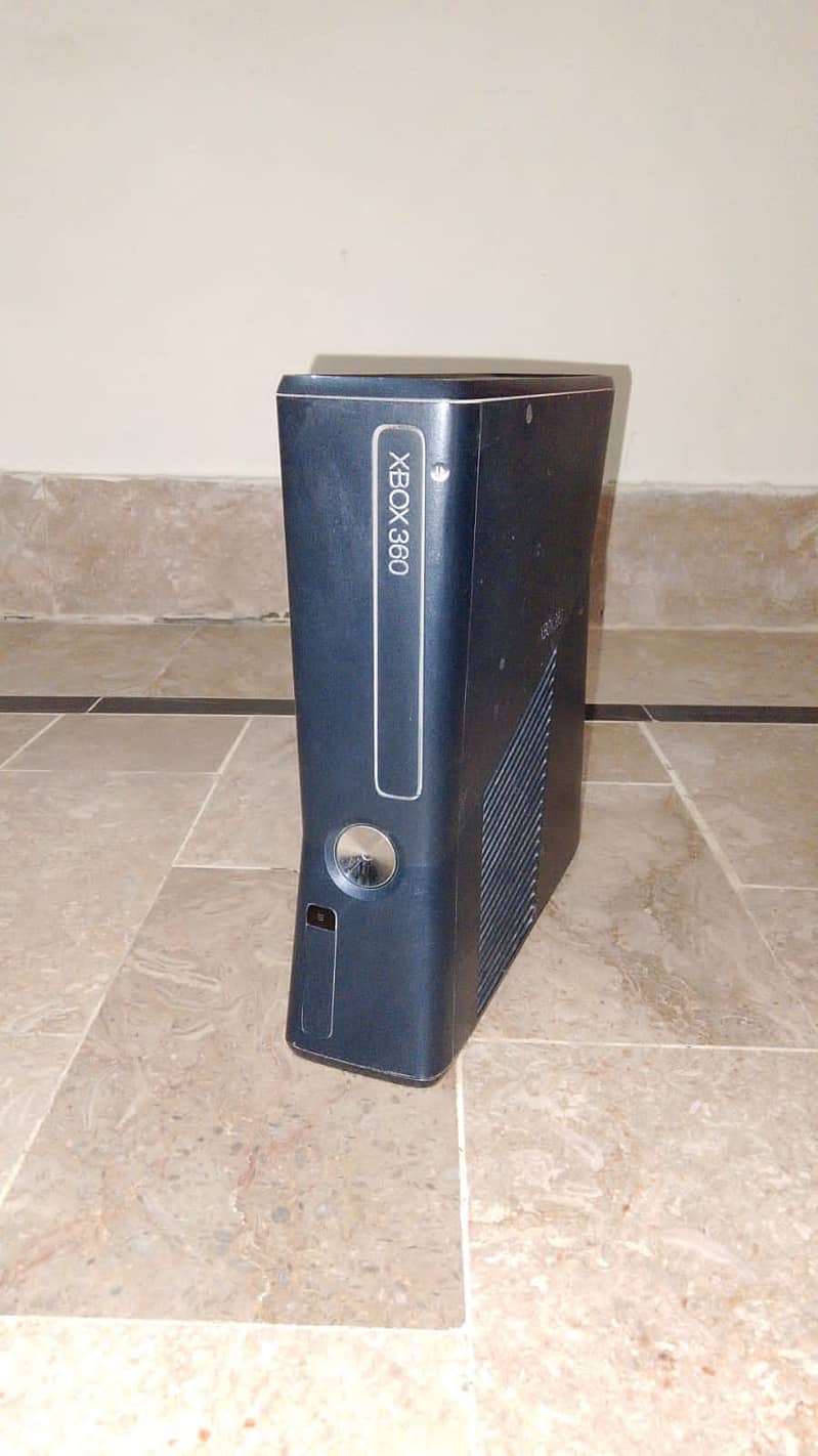 XBOX360 FOR SELL 1