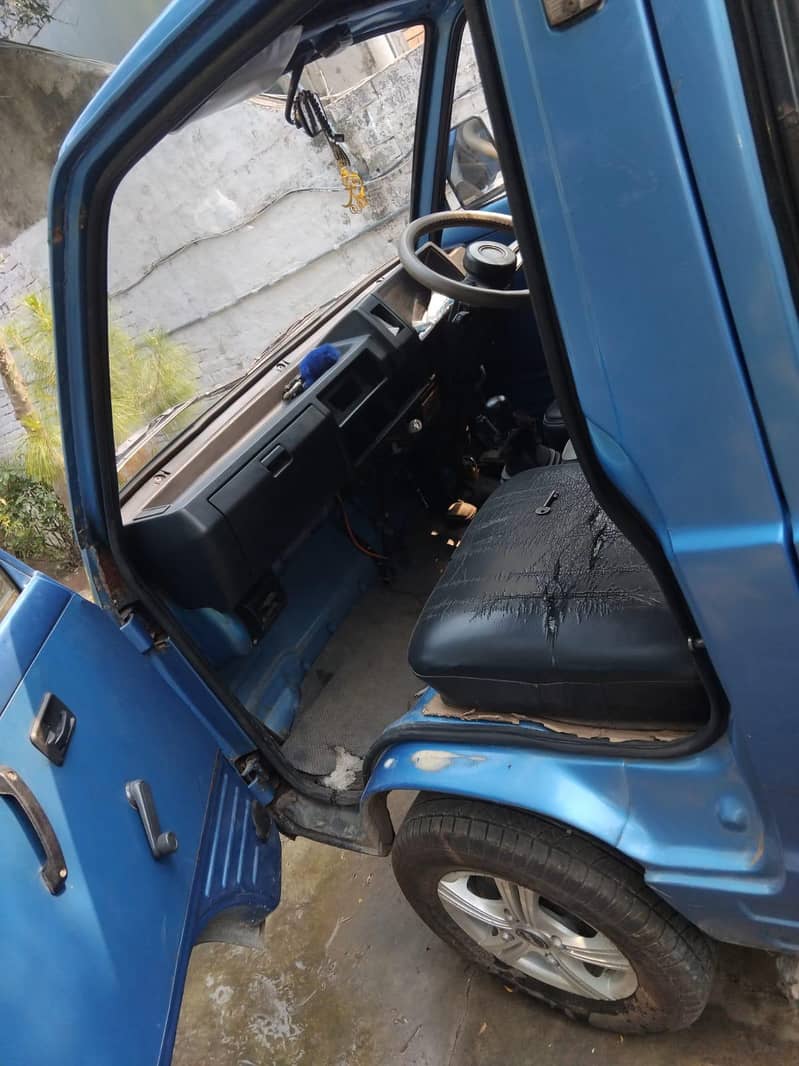 Suzuki bolan carry van 4