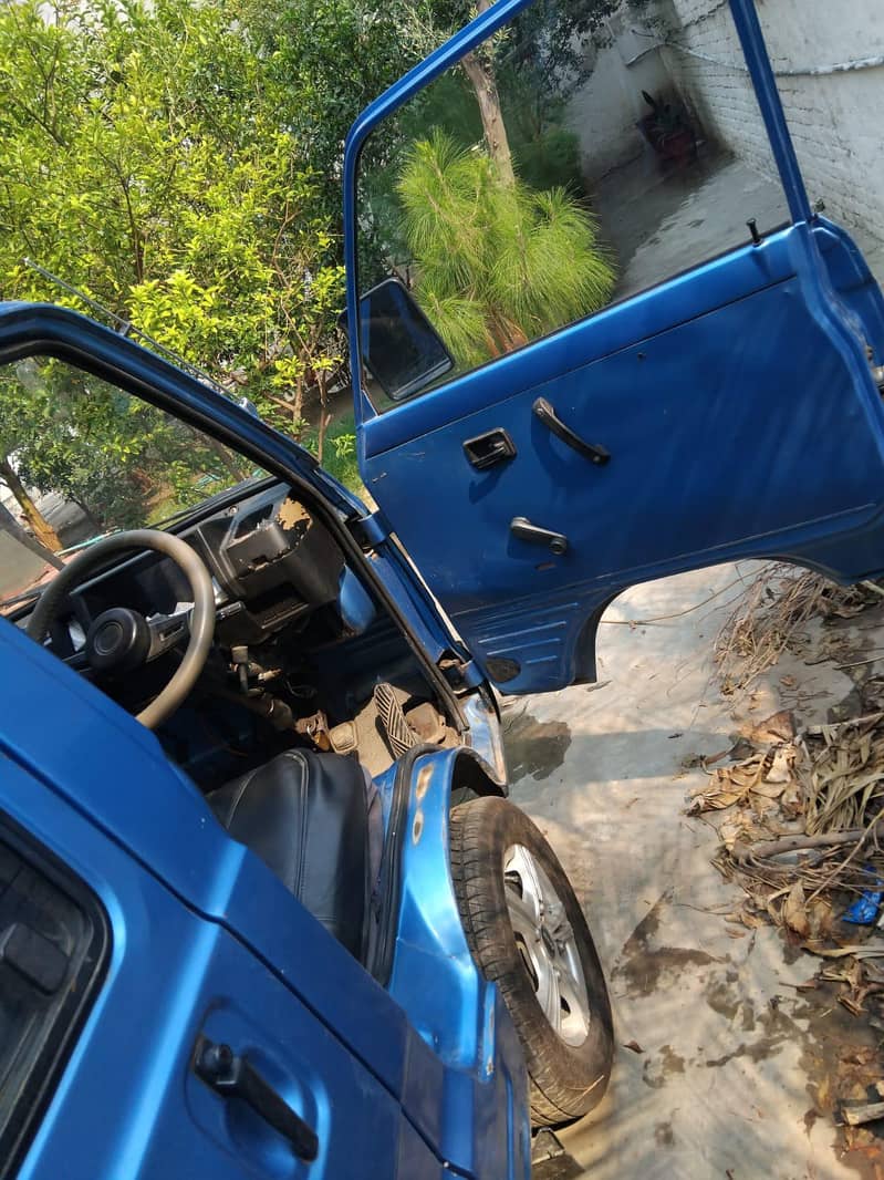 Suzuki bolan carry van 14