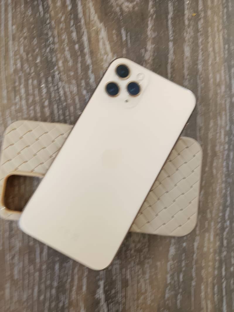 Apple iPhone 11 Pro 3