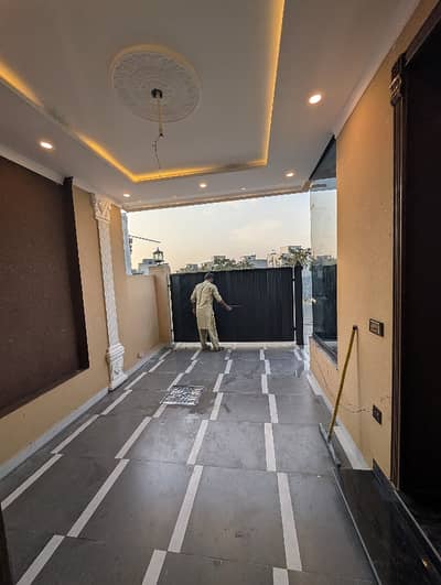 5 Marla Upper Portion Available For Rent Bahria Nasheman Lahore