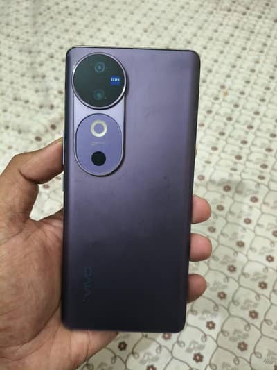 Vivo V40 for sale 12gb /256gb