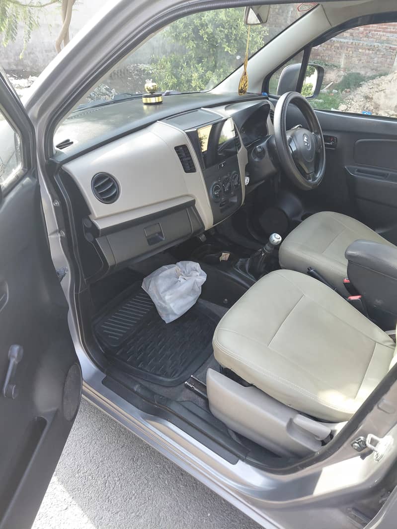 Suzuki Wagon R 2015 10