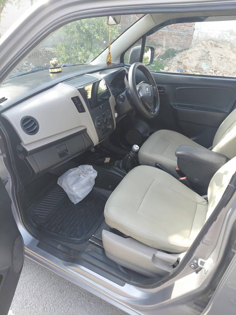 Suzuki Wagon R 2015 11
