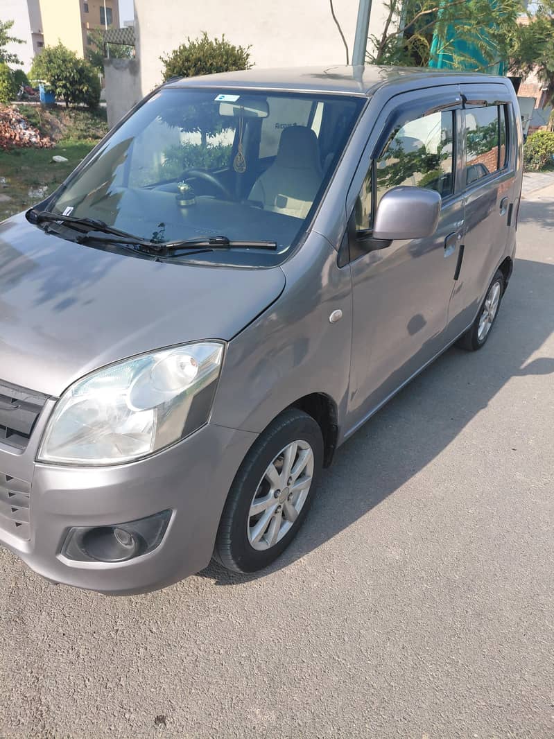 Suzuki Wagon R 2015 13