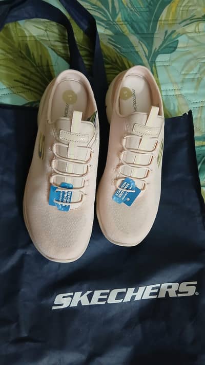 brand new skechers UK size 6