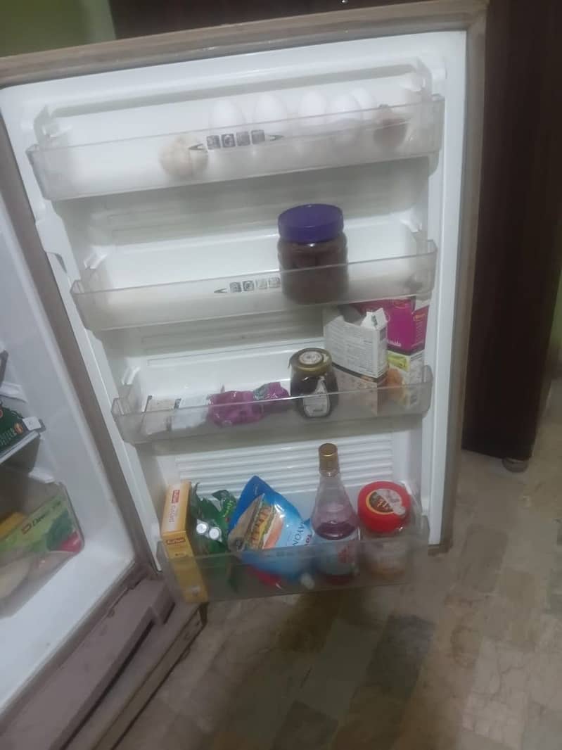 Dawlance refrigerator 4