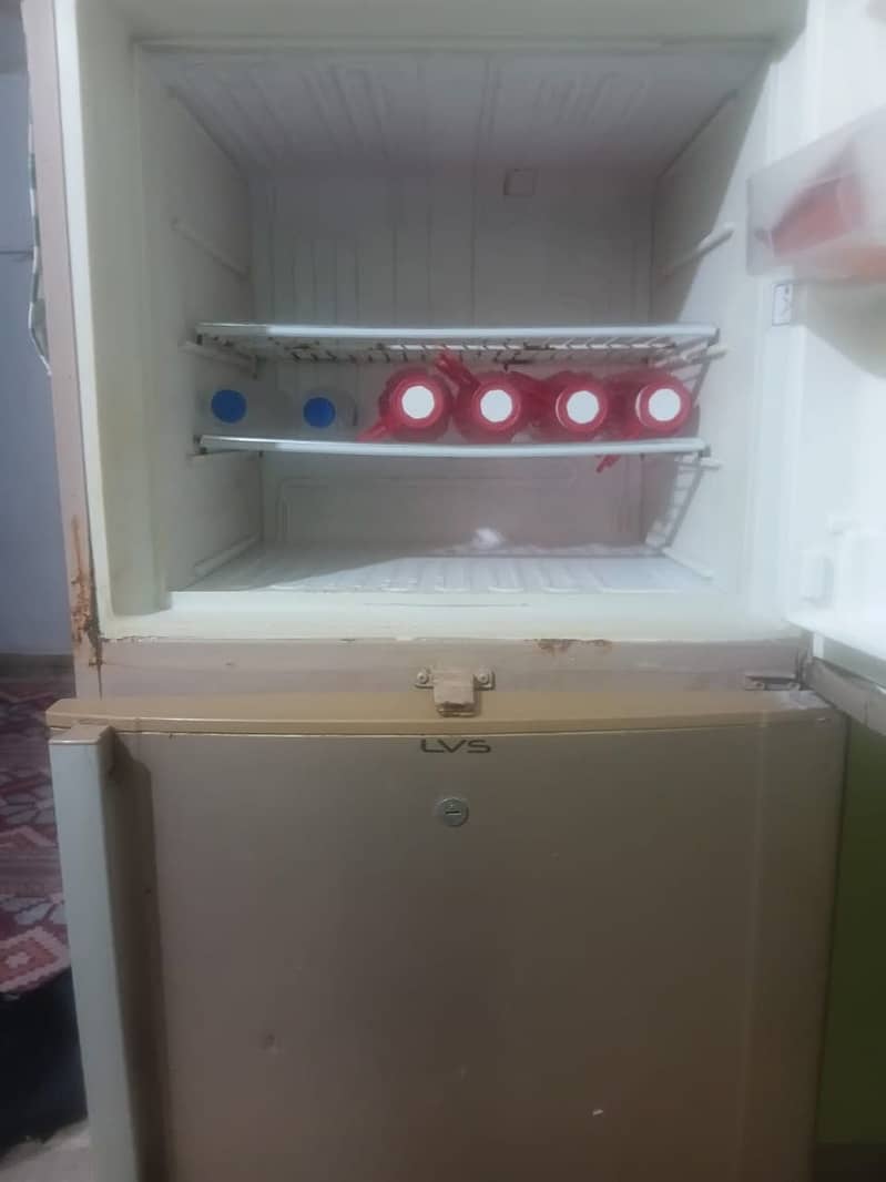 Dawlance refrigerator 8