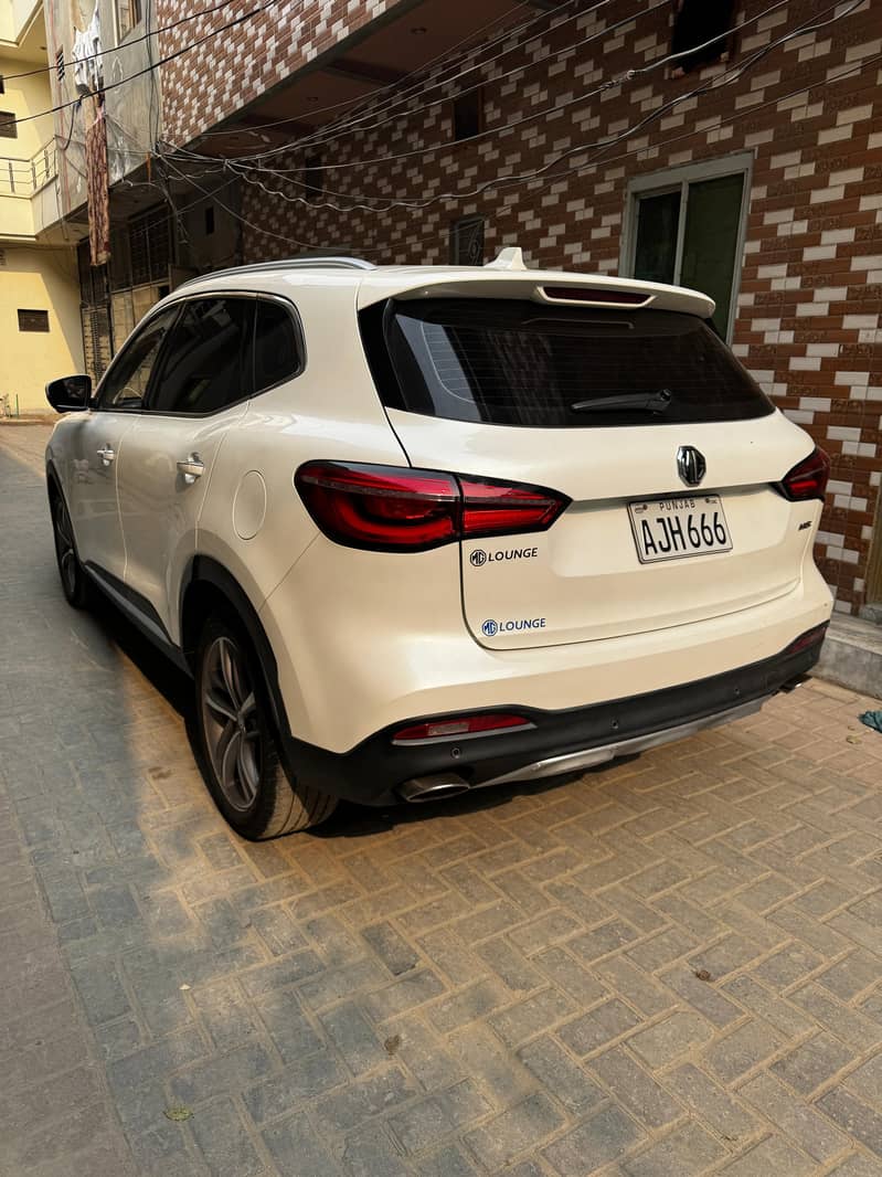 MG HS Trophy 1.5 Turbo 3