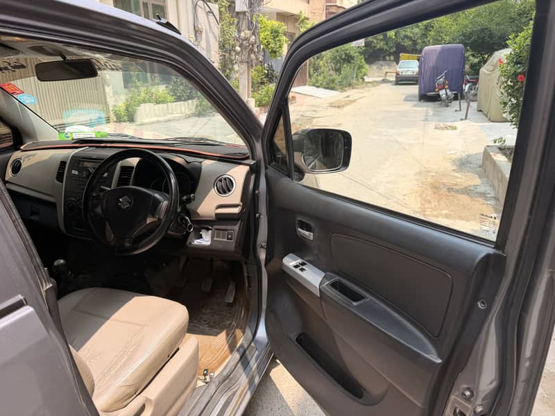 Suzuki Wagon R 2017 14