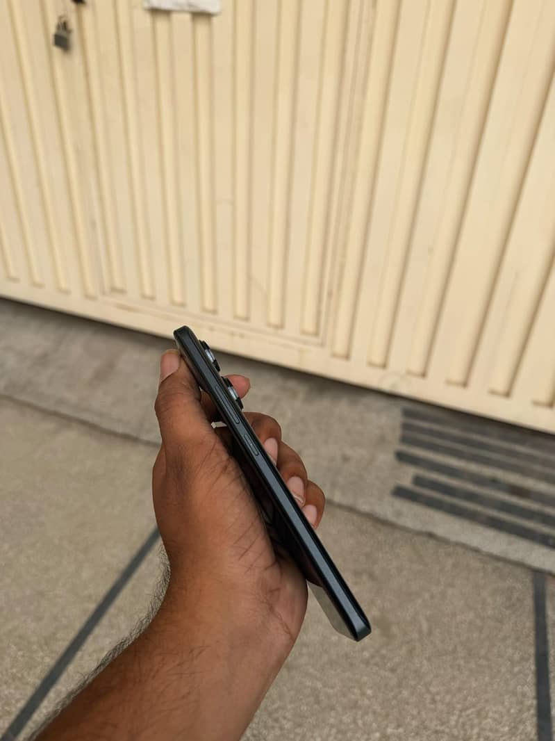 Xiaomi Redmi Note 13 Pro Plus 3