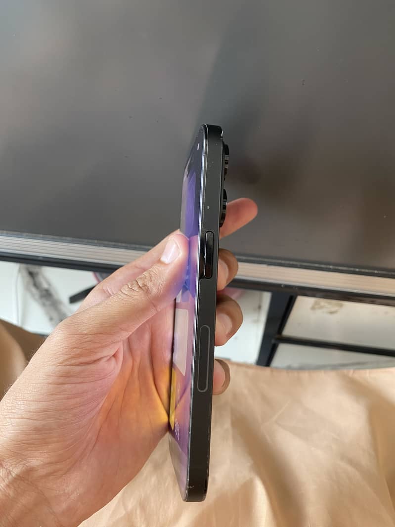 Apple iPhone 14 Pro 3