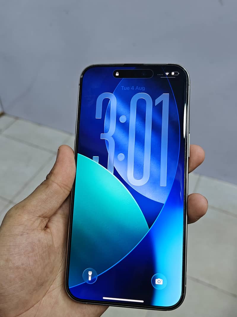 Apple iPhone 15 Pro Max 0