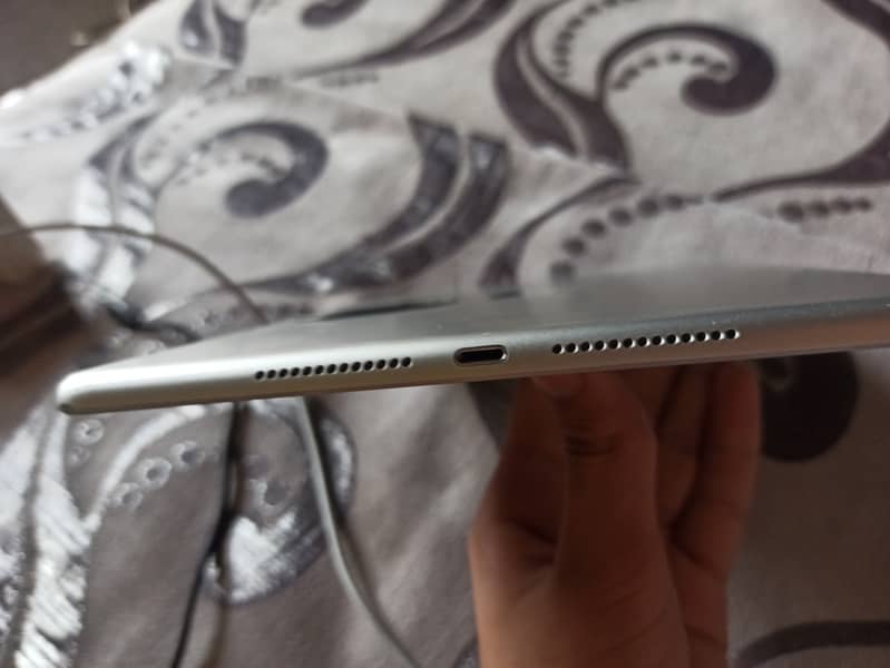IPAD 9TH GENERATION 3