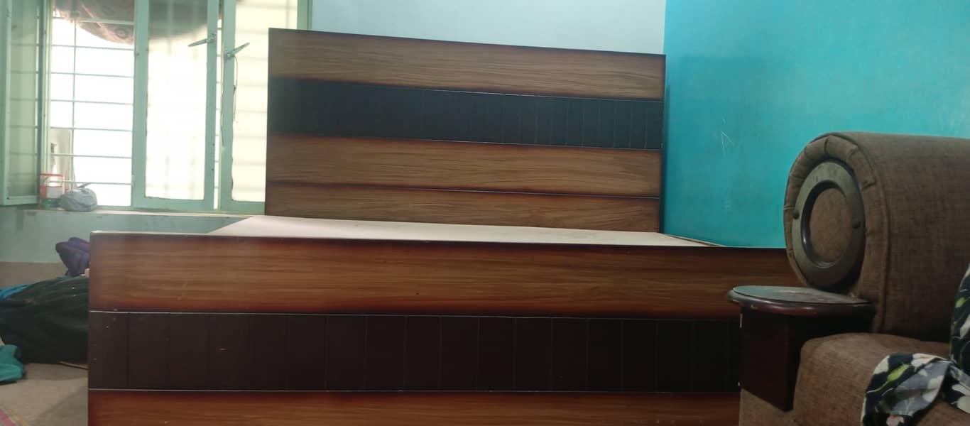  ڈبل بیڈ فروخت کے لیے  اچھی حالت میں مضبوط ڈبل بیڈ فروخت کے لیے دس 2