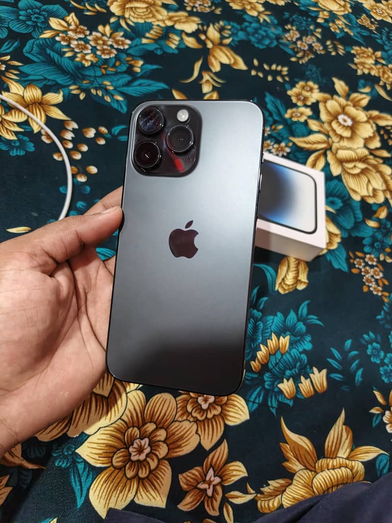 Apple iPhone 14 Pro Max 3