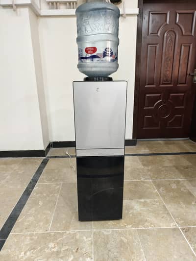 Homage Water Dispenser
