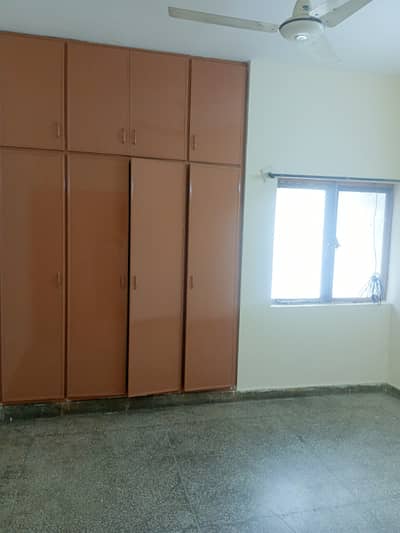 G-11/4 FGEHA E-Type 2nd Floor Flat For Rent
