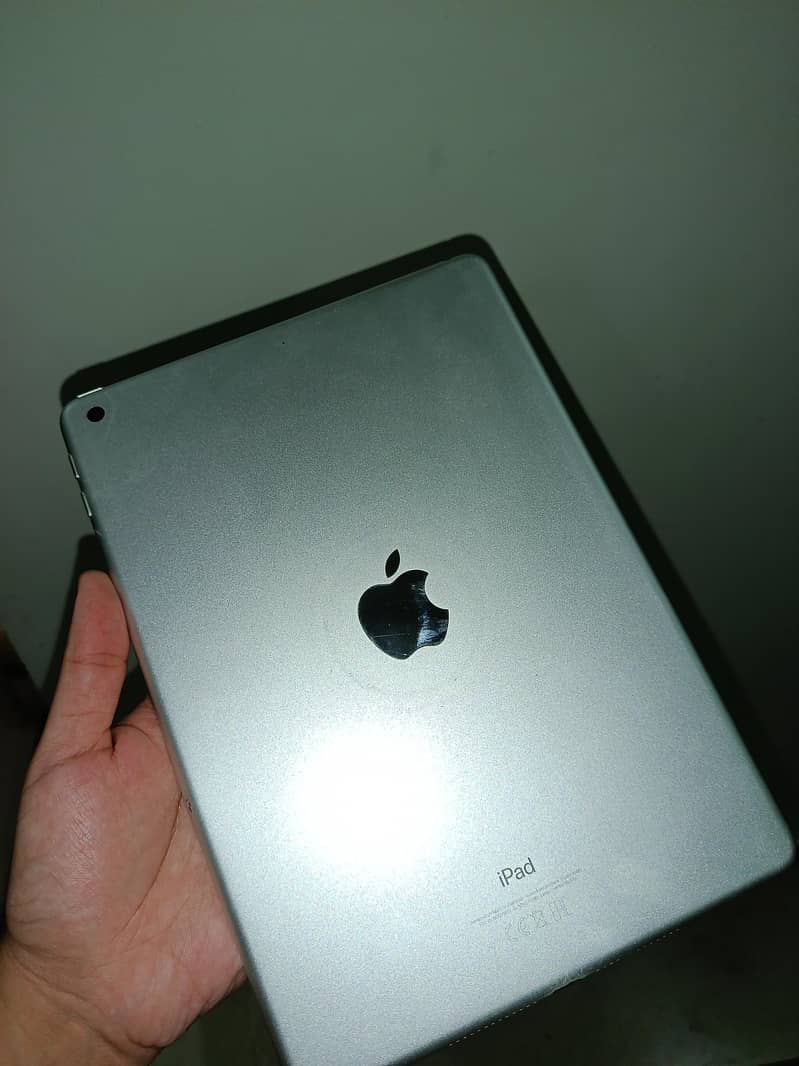 Ipad 6 gen 32gb 1