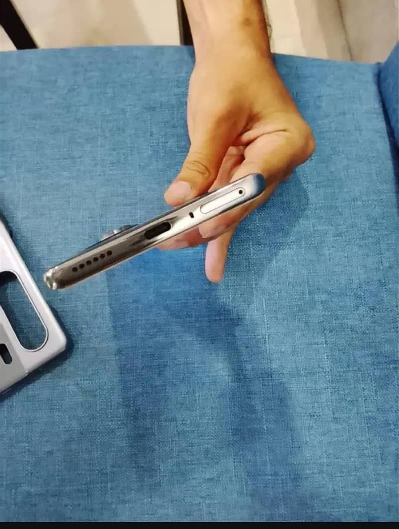 Tecno CAMON 40 Pro 2