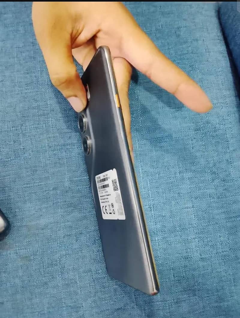 Tecno CAMON 40 Pro 4