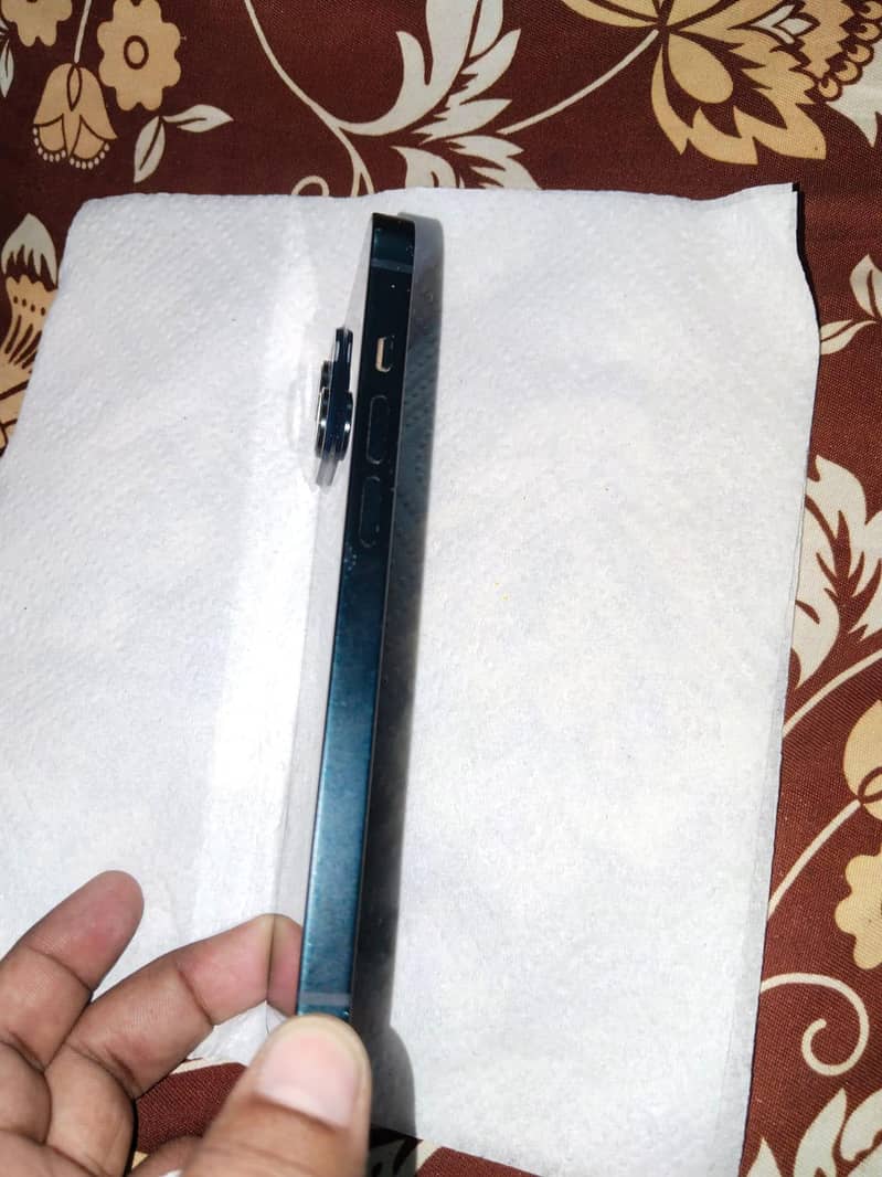Apple iPhone 14 JV 4