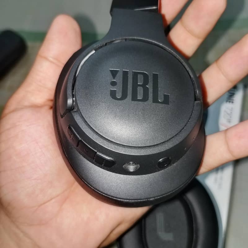 JBL HARMAN 720BT 4
