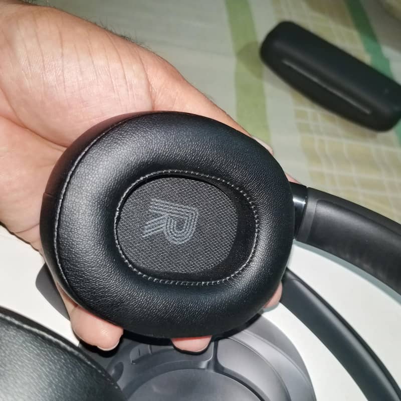 JBL HARMAN 720BT 5