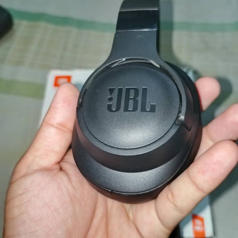 JBL HARMAN 720BT 6