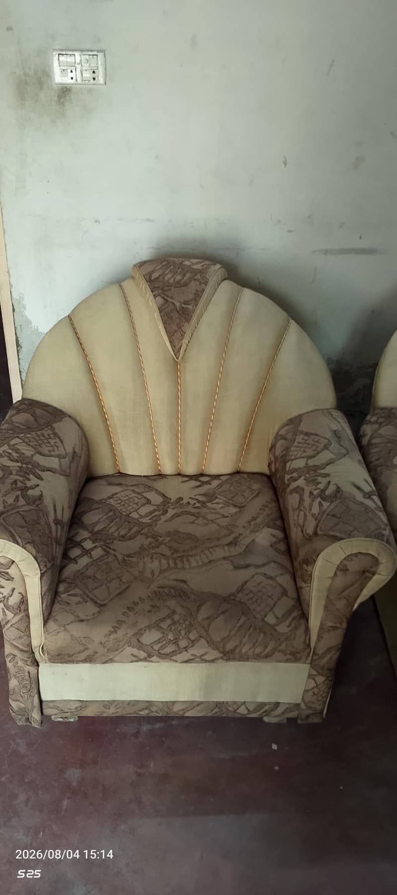 sofa like new 1