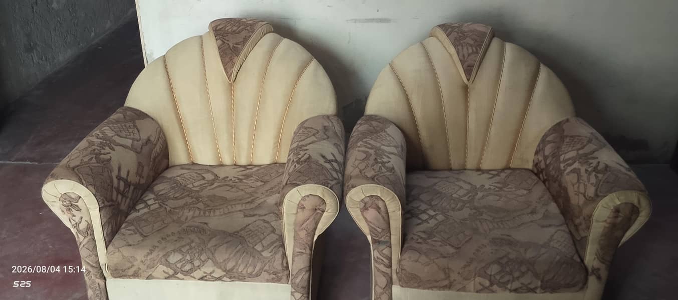 sofa like new 3