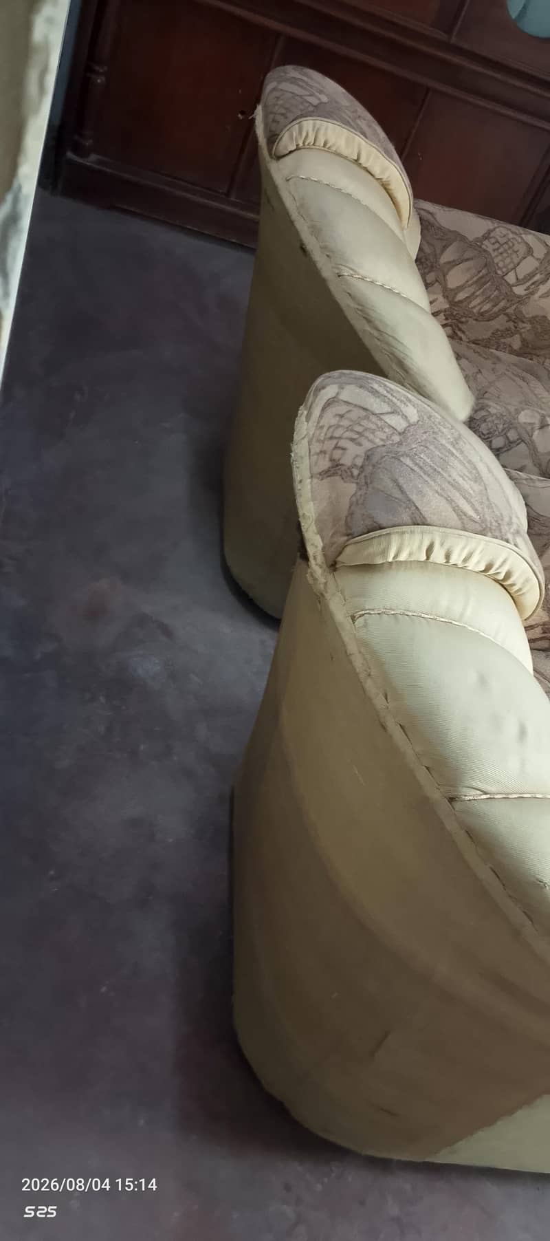 sofa like new 4