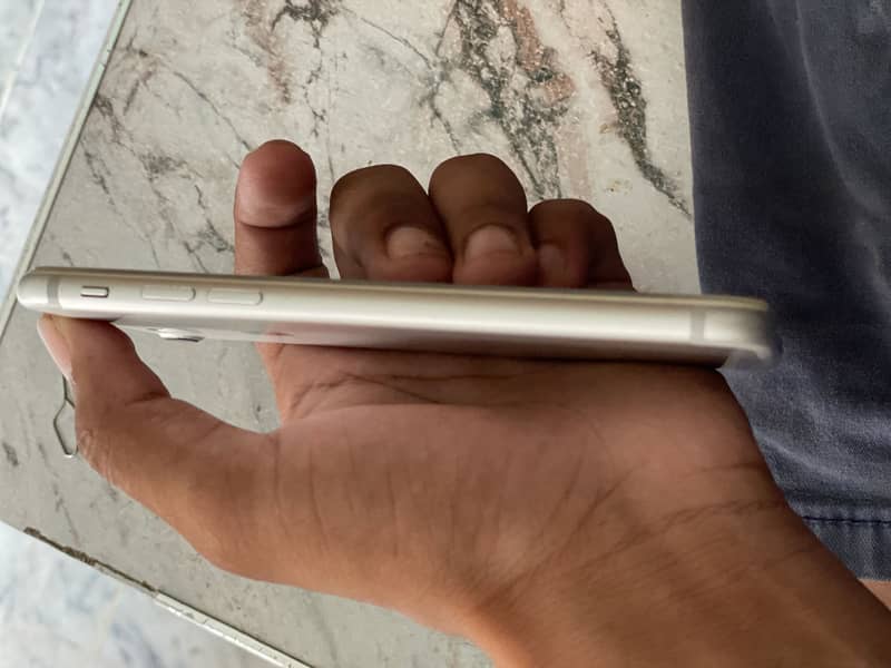 Apple iPhone 7 1