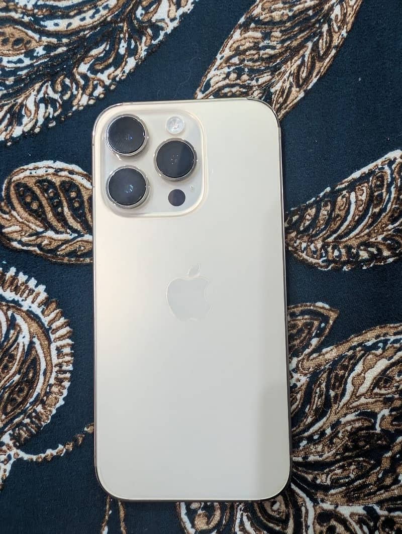 Apple iPhone 14 Pro 1