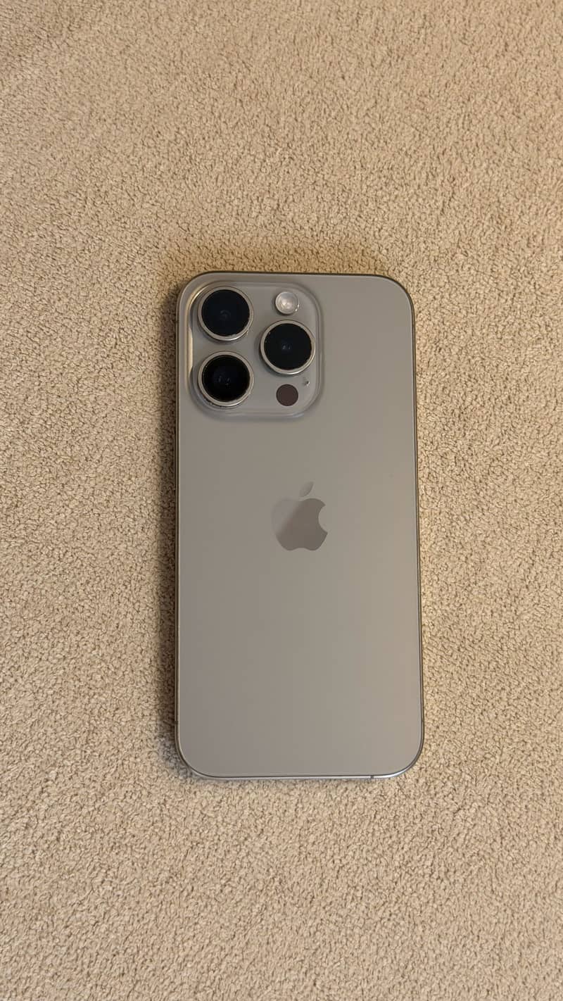 Apple iPhone 15 Pro 3