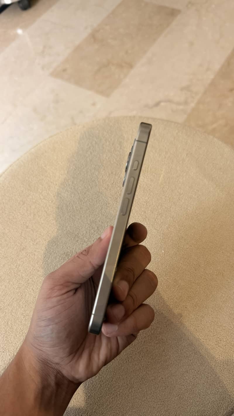 Apple iPhone 15 Pro 4