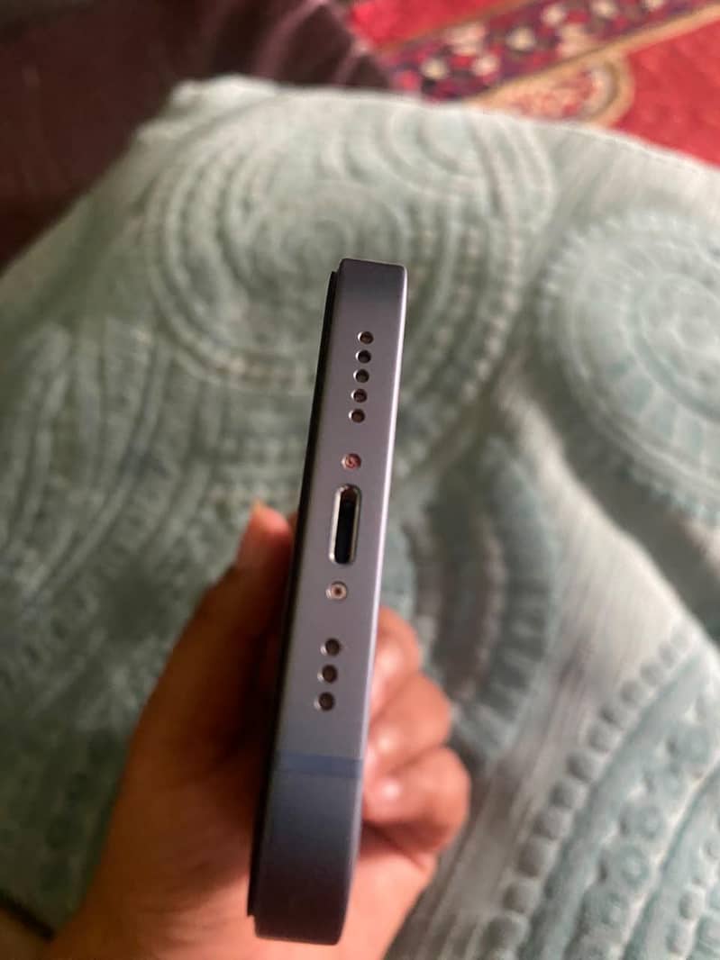 Apple iPhone 14 7