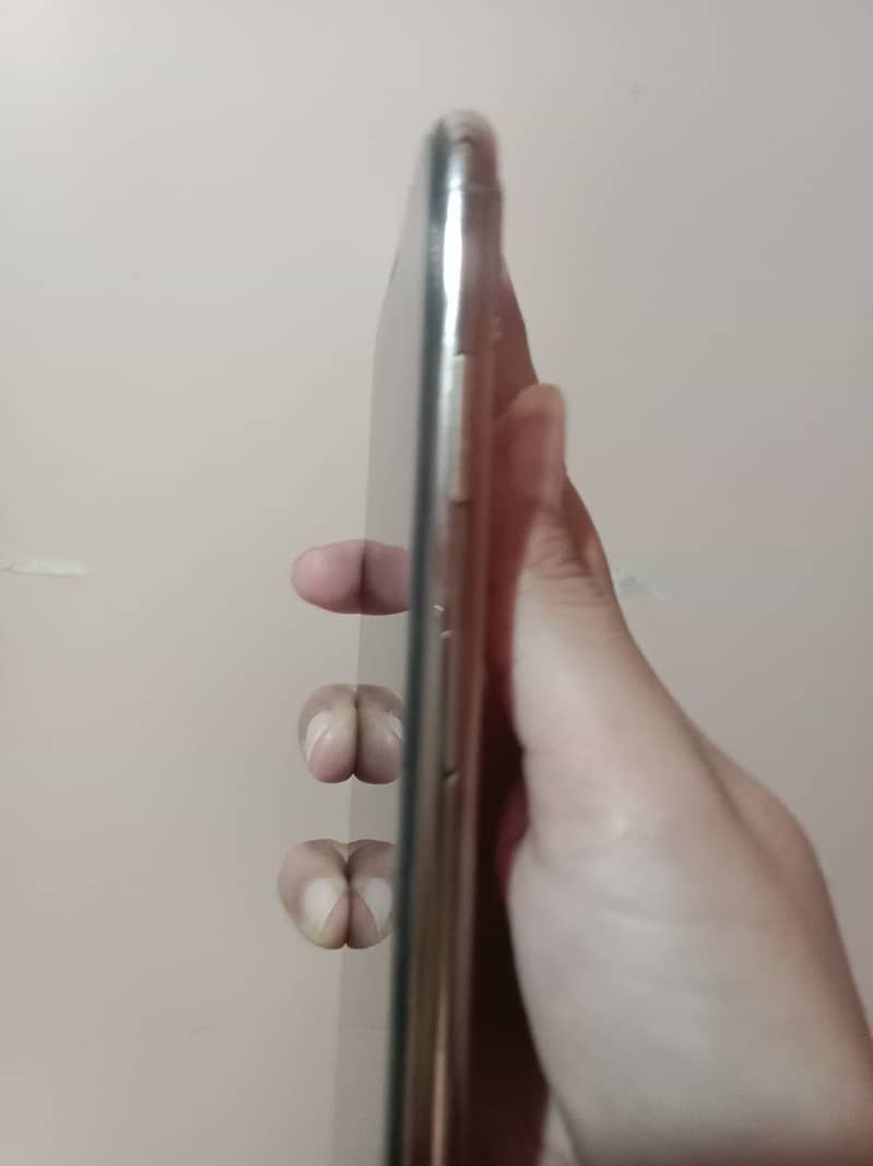 Apple iPhone XS Max 1