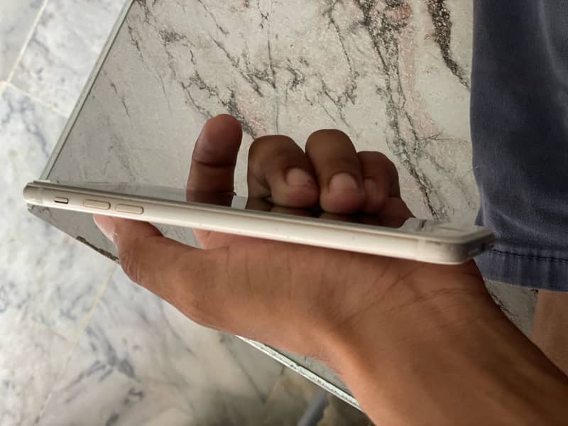 Apple iPhone 7 Plus 3