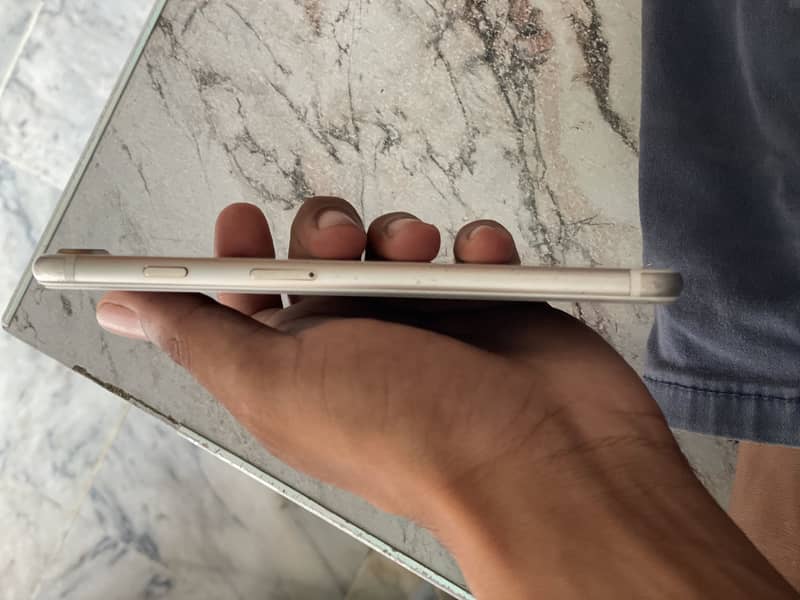 Apple iPhone 7 Plus 5