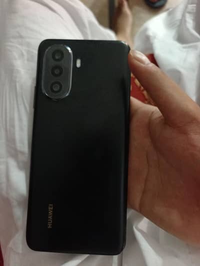 Huawei Nova Y71